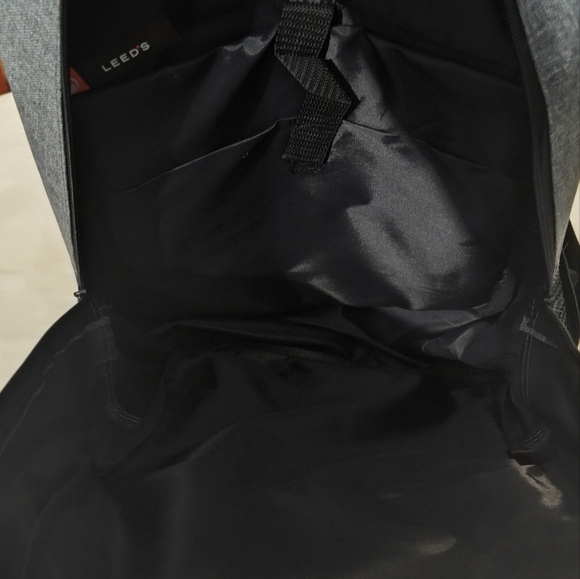 NWOT & VINTAGE BANANA REPUBLIC BACKPACK - Picture 3 of 11
